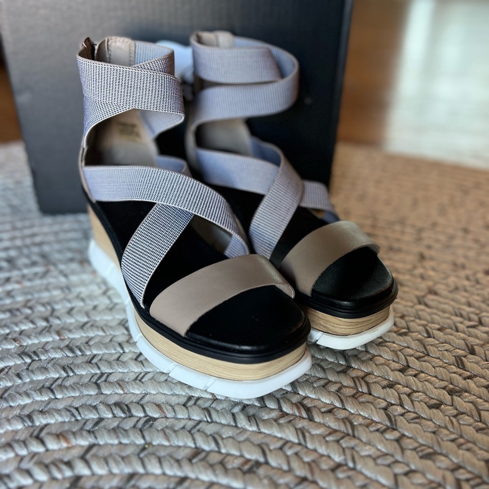 Sorel Women's Joanie II Sport Strap Wedges in Black and Gray